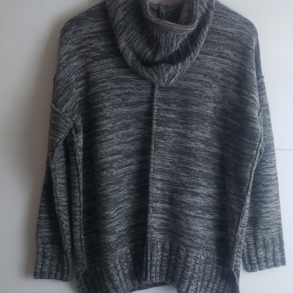 Love Stitch gray knit pullover hoodie small - Picture 6 of 8